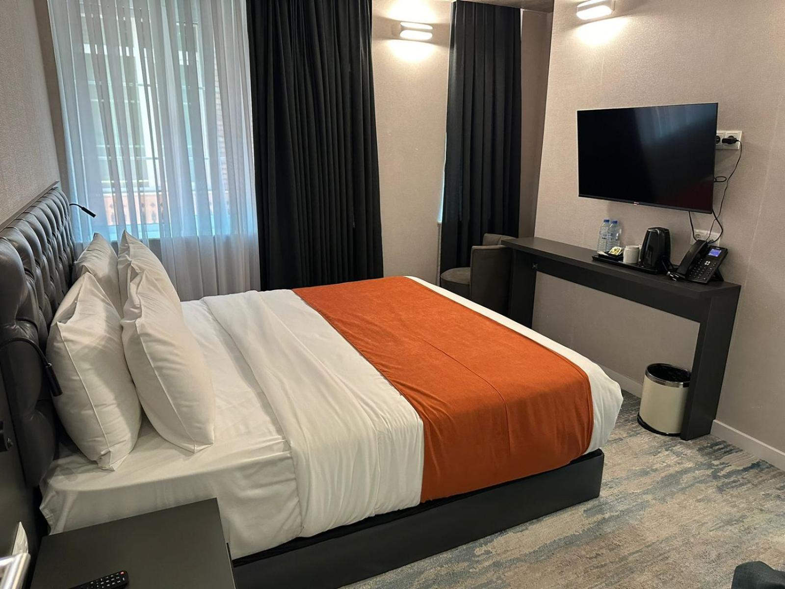 M 1 T Hotel Tbilisi Exterior photo