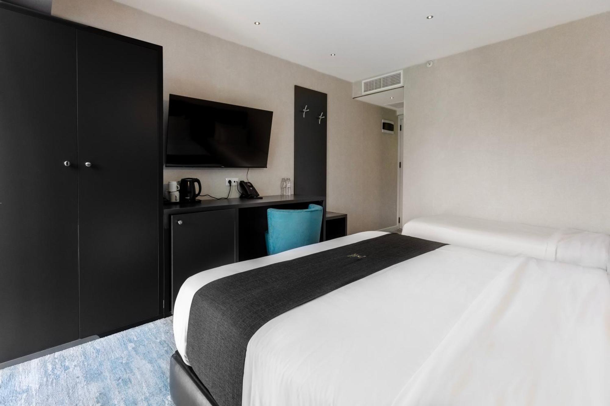 M 1 T Hotel Tbilisi Exterior photo
