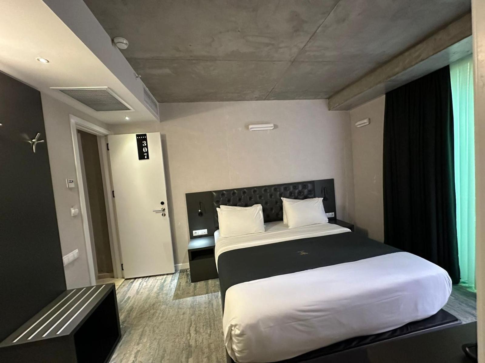 M 1 T Hotel Tbilisi Exterior photo